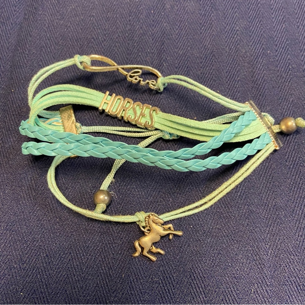 Horse lovers bracelet silver and blue